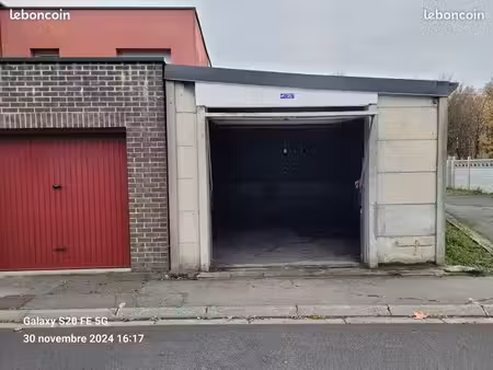 local garage box pour activité ou stockage à louer 36m²