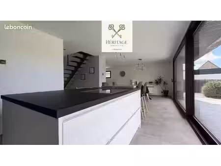 maison 6 pièces 197 m²