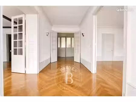 appartement 5 pièces 160 m²