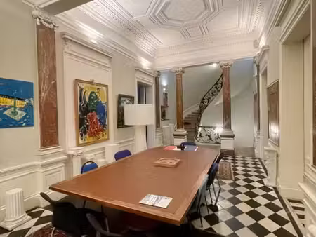 bureaux 700 m²
