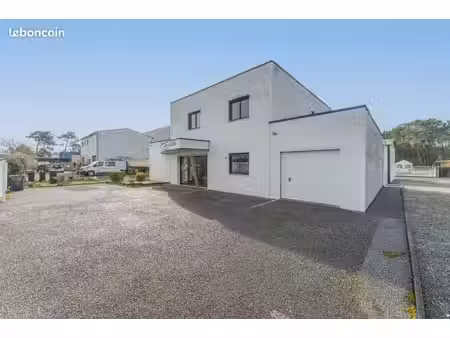 local 245 m² andernos les bains