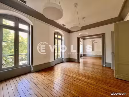 bureau 252 m²