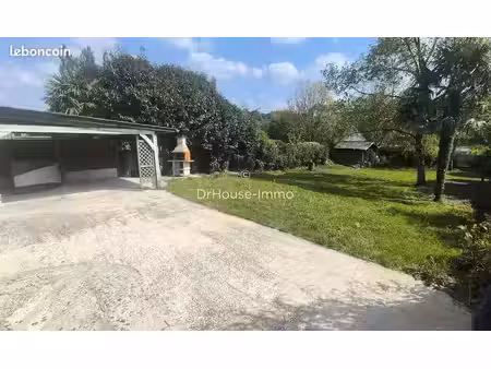 propriété 5 pièces 150 m²