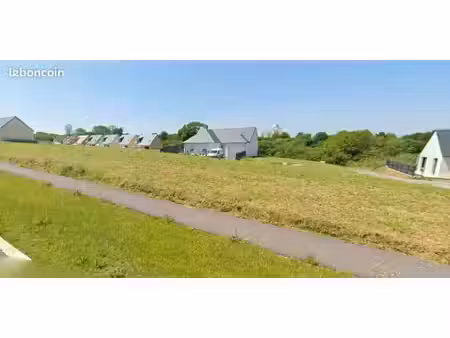 terrain 306 m² saint lo