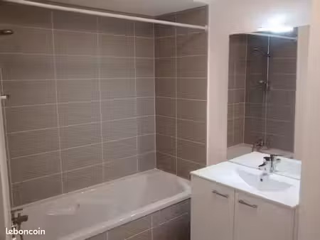 appartement 3 pièces 64 m²