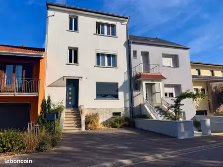 immeuble 7 pièces 108 m²