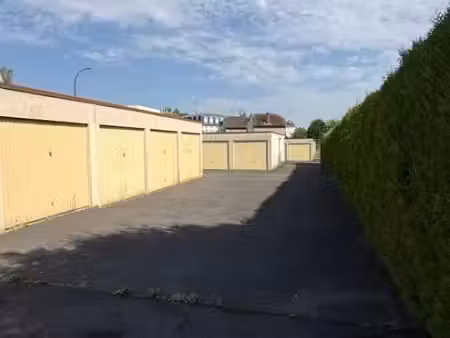 parking chantilly