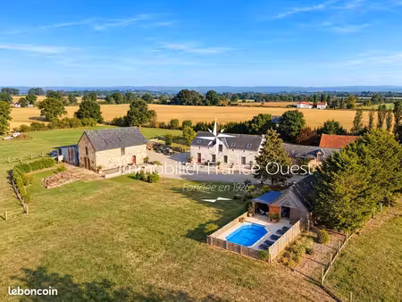 propriété 10 pièces 243 m²