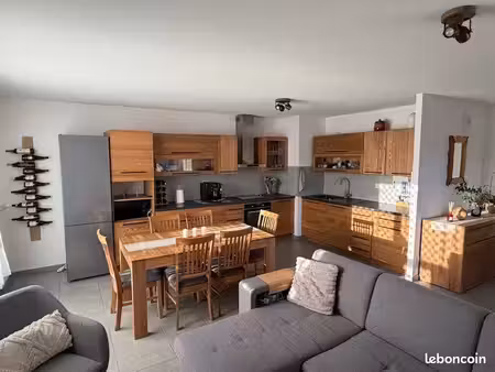 appartement t3 de 68 m² avec terrasse  2 garages et parking à amnéville