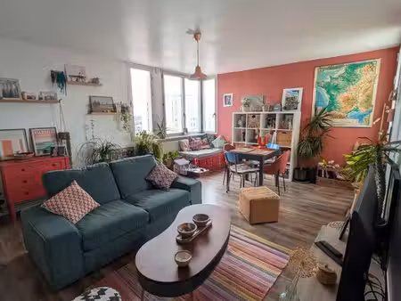 appartement t2  52m2  la madeleine