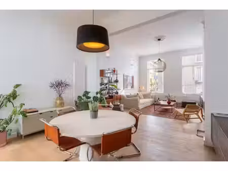 appartement meublé avec style et grand espace extérieur