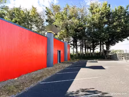bâtiment 1 303 m²