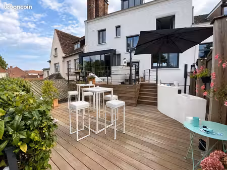 grande maison familiale en centre-ville  7 chambres  grand jardin  à 15 minutes de lille