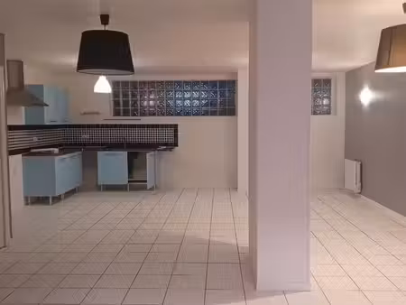 appartement f4   rdc de 90m2 cuisine ouverte sur salle salon  2 chambres  chauffage électr