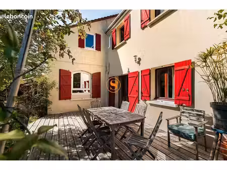 maison 6 pièces 163 m²
