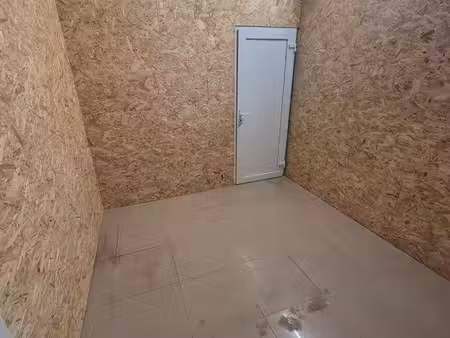 box de stockage fermé 9 m² (27 m³) - rez-de-chaussée sécurisé - caudéran