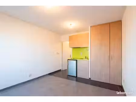 studio 1 pièce 22 m²
