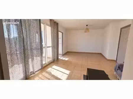 loue t2 - 48 m2 - à proximité immédiate du lycée de moulin joli