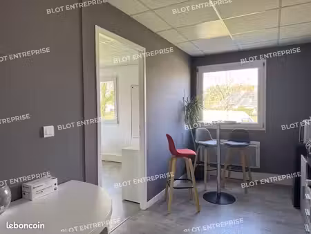 bureau 15 m²