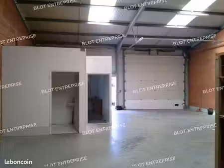 local d'activité 160 m²