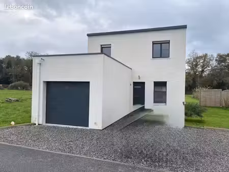 maison. 4 pièces. 90 m2