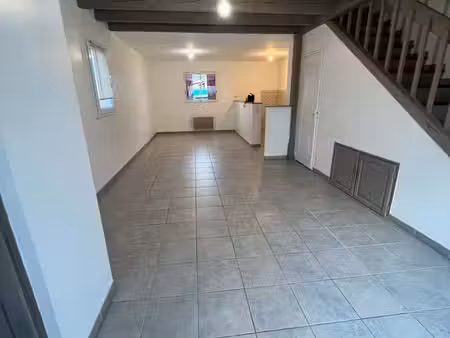 villa f3 – 67 m² avec terrasse et jardinet – plaissan