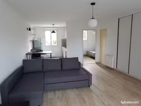 t2 - 45m² - meublé  à louer 620