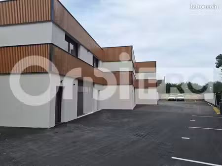 local d'activité 150 m²