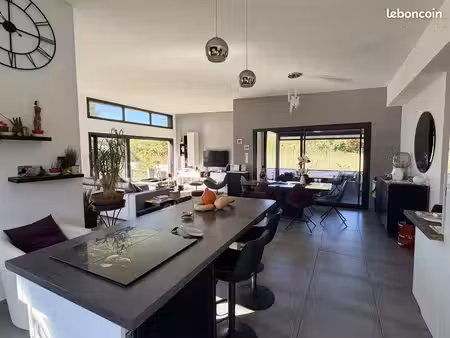 maison 6 pièces 158 m²