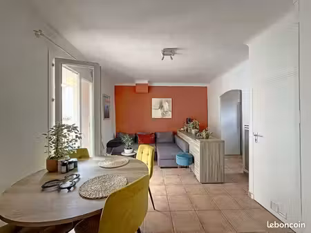 titre t2/3 renove calme lumineux sécurisé tout équipe +terrasse pas de parking
