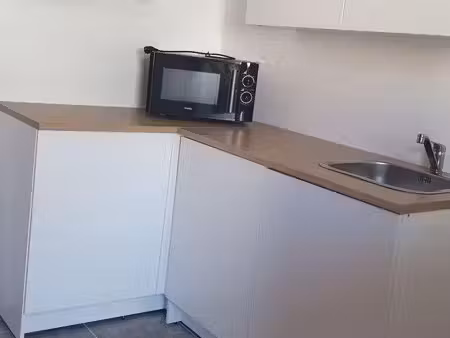 joli studio neuf dans un quartier très calme