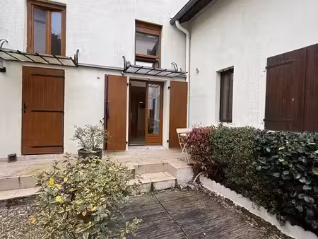 à louer 2 pièces tout équipé