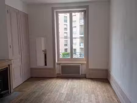 particulier loue studio – lyon 3ème