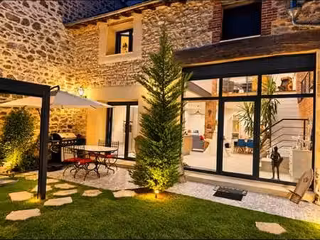 loft d’exception 200 m² – 4 chambres – centre de chauriat –