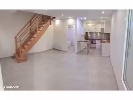 location maison t3/f3 avec jardin