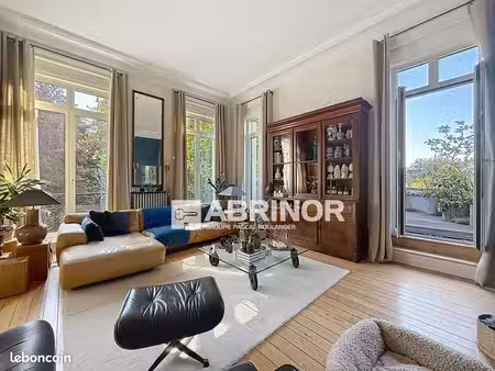 appartement 5 pièces 215 m²