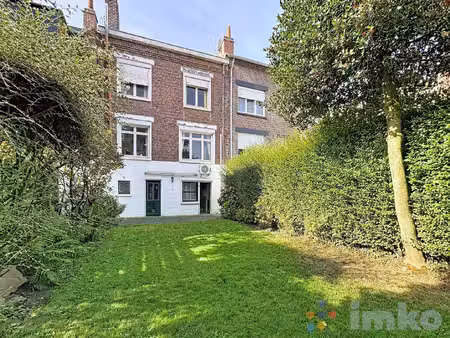 maison de luxe à vendre dans le quartier croisé laroche-rouges barres
