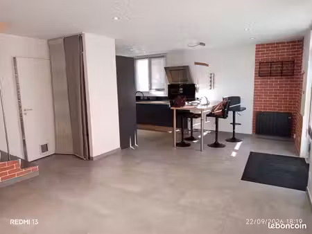 location maison de bourg 68m2