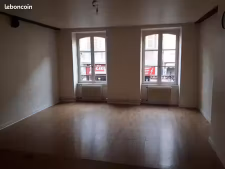 appartement 3 pièces 77 m²