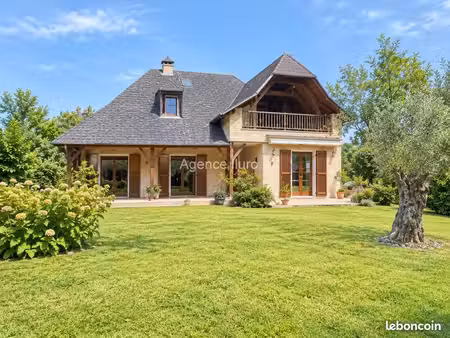 maison 6 pièces 174 m²