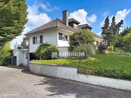 maison 11 pièces 250 m²
