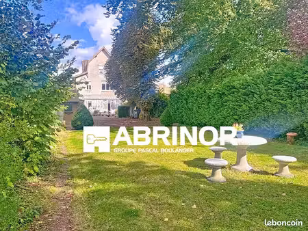 maison 7 pièces 230 m²