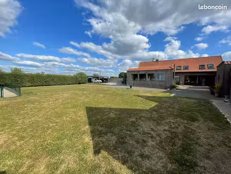 propriété 6 pièces 220 m²