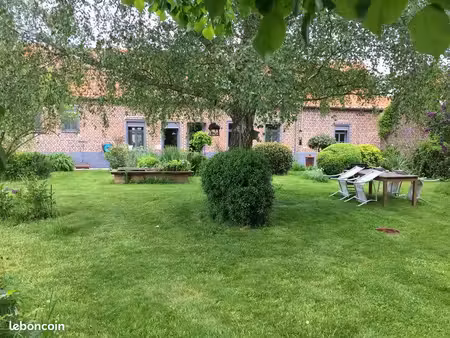 ferme au carré au milieu des champs 3 logements à 5mn orchies sud