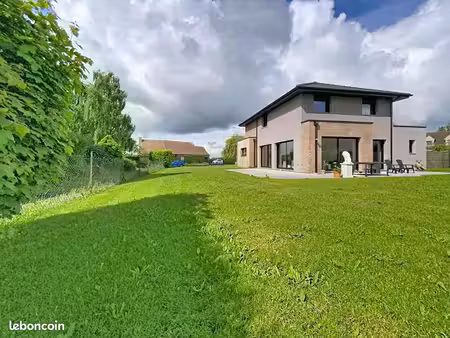 villa 7 pièces 171 m²