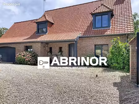 villa 5 pièces 140 m²
