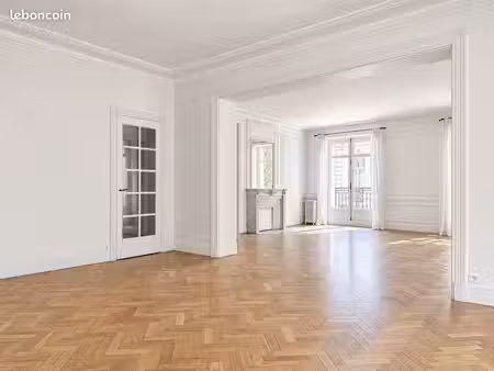 appartement 6 pièces 196 m²