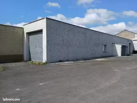 local d'activité 300 m²