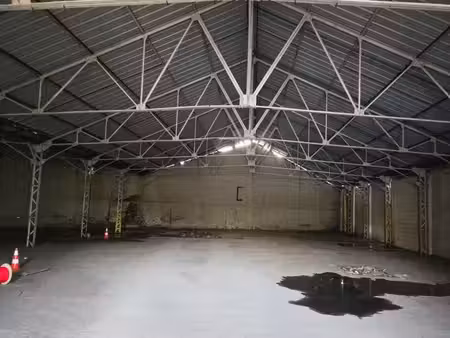 local industriel 32 091 m²