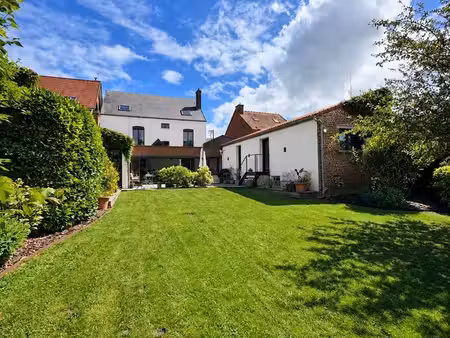 maison 12 pièces 327 m²